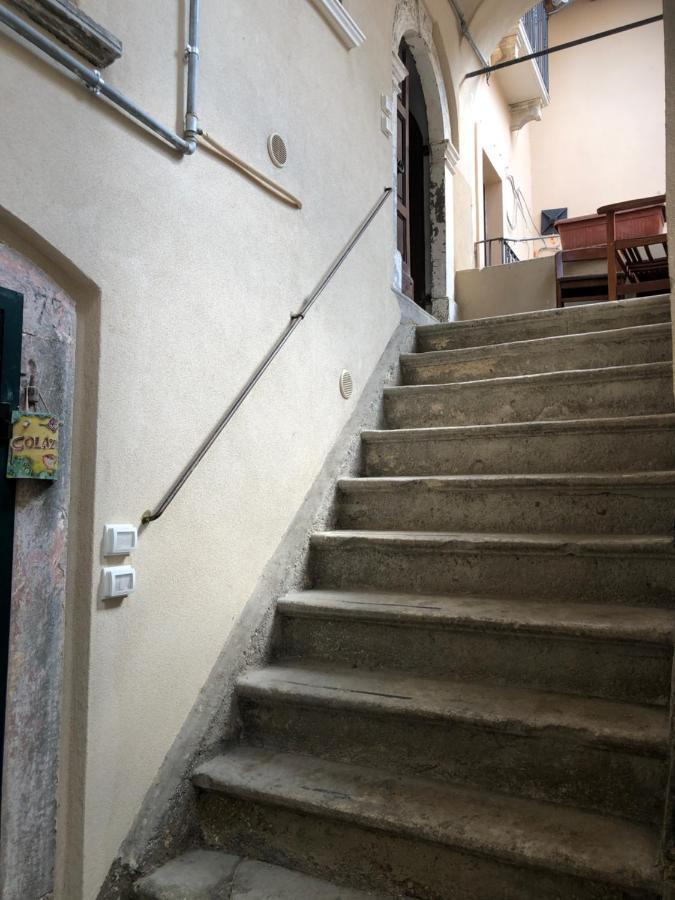 Il Minotauro B&B A 5 Minuti Da Popoli Vittorito Eksteriør billede